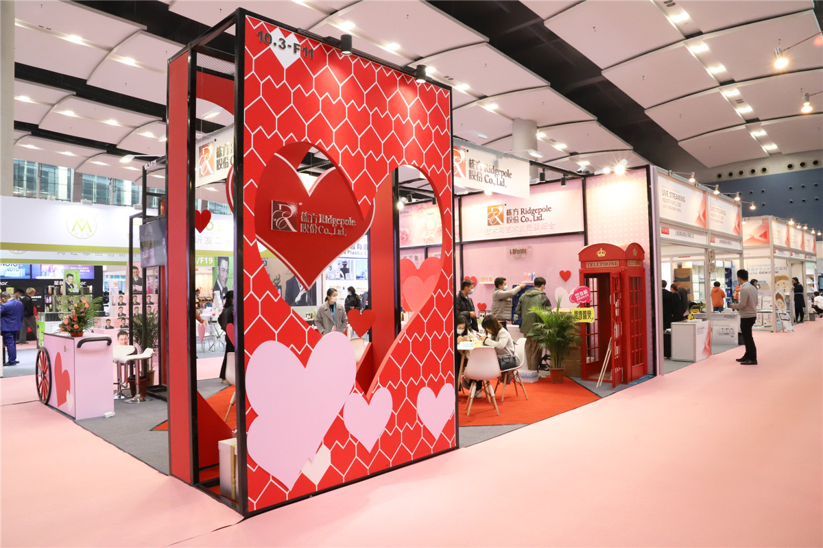 聚焦風(fēng)口，棟賦未來 | 棟方股份化身“網(wǎng)紅”爆紅2020直博展