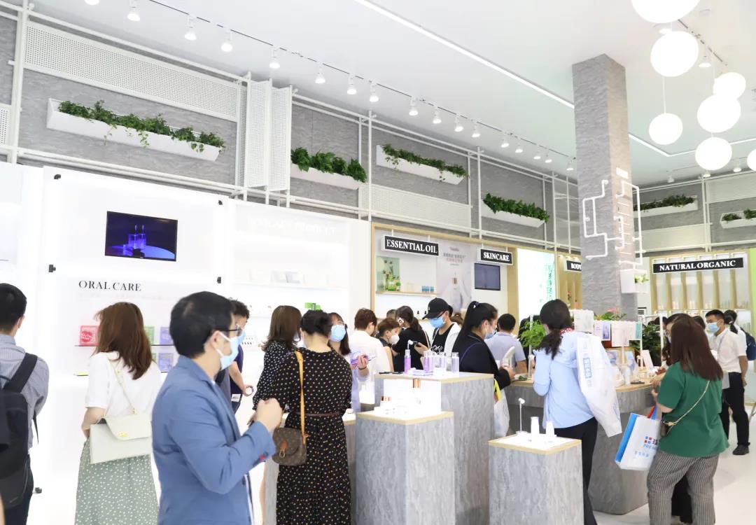 創(chuàng)意加碼 科技賦能 | 棟方股份第26屆上海美博會(huì)圓滿收官！